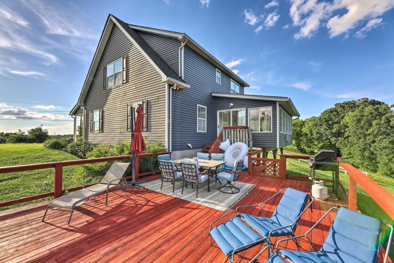 Williamstown Gem With Private Pool And Hot Tub! Villa Exterior photo