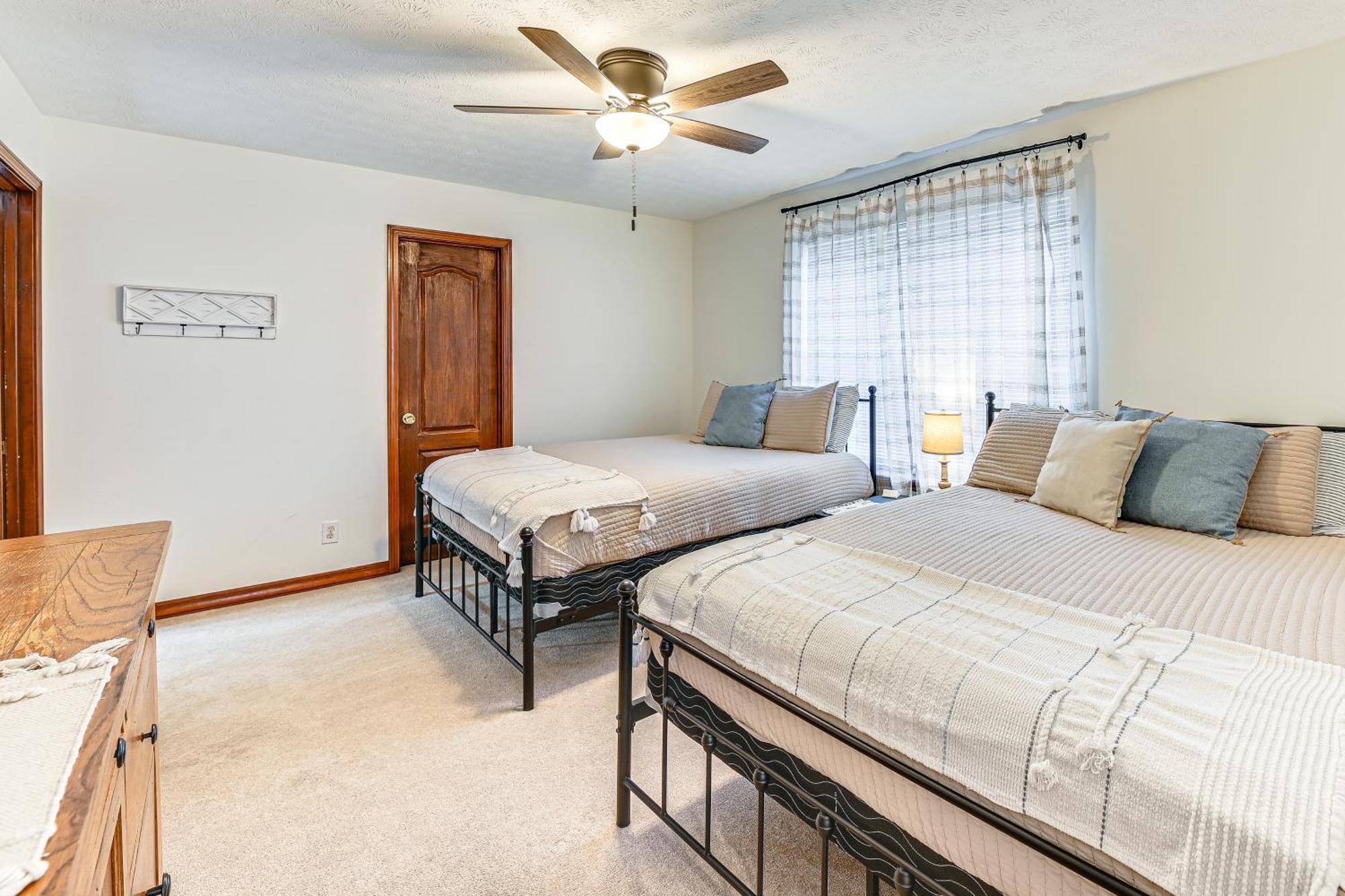 Williamstown Gem With Private Pool And Hot Tub! Villa Exterior photo